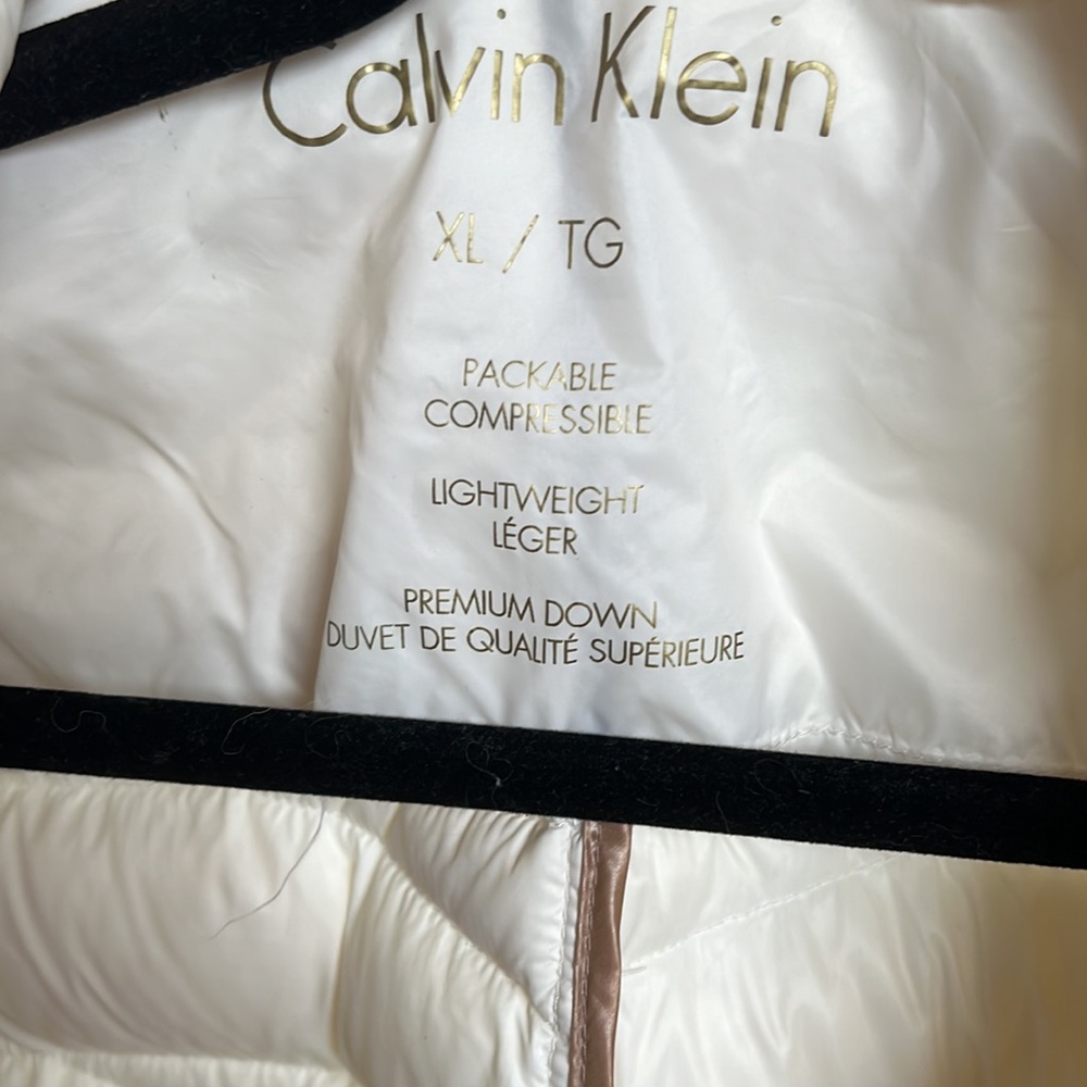 Calvin Klein puffer - Picture 3 of 3